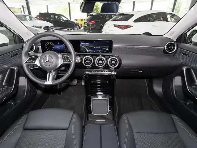 Mercedes-Benz A 180