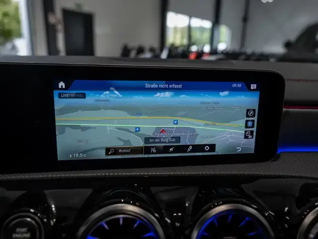 Mercedes-Benz CLA 220