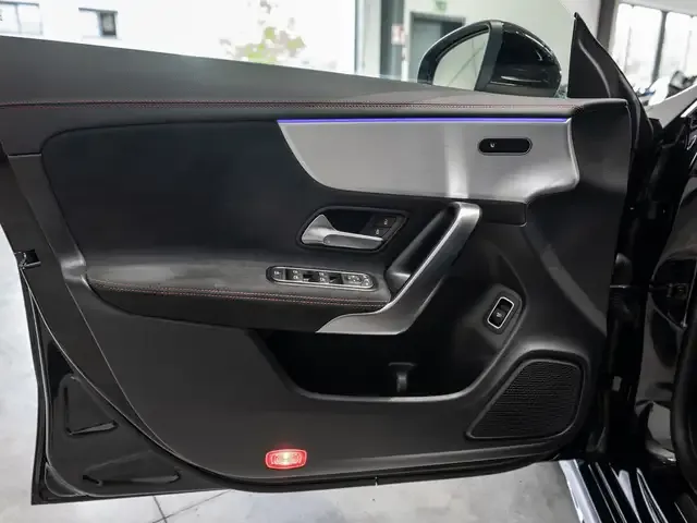 Mercedes-Benz CLA 220
