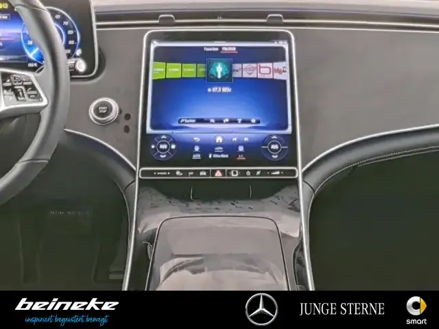 Mercedes-Benz EQE 300