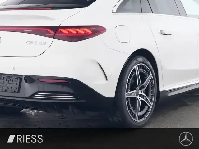 Mercedes-Benz EQE 53