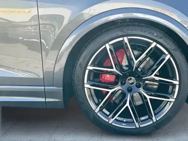Audi RS Q8