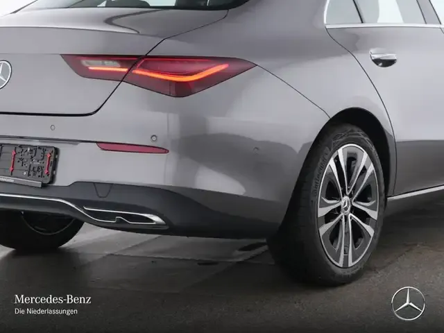Mercedes-Benz CLA 180
