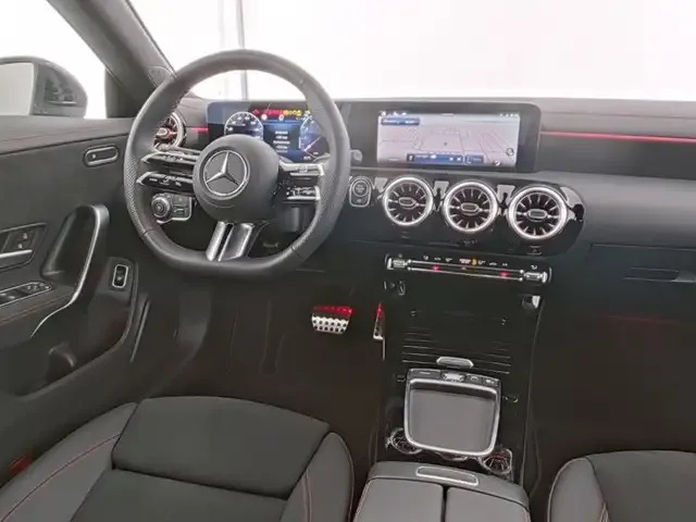 Mercedes-Benz CLA 180