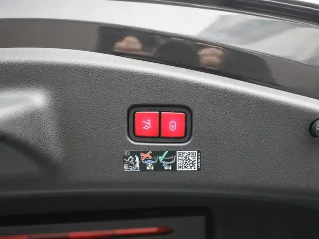 Mercedes-Benz CLE 200