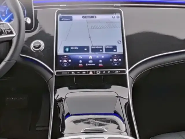 Mercedes-Benz EQE 350