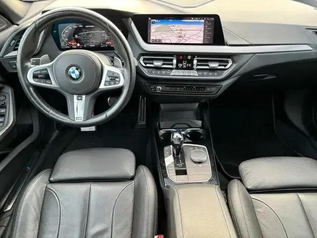 BMW 235