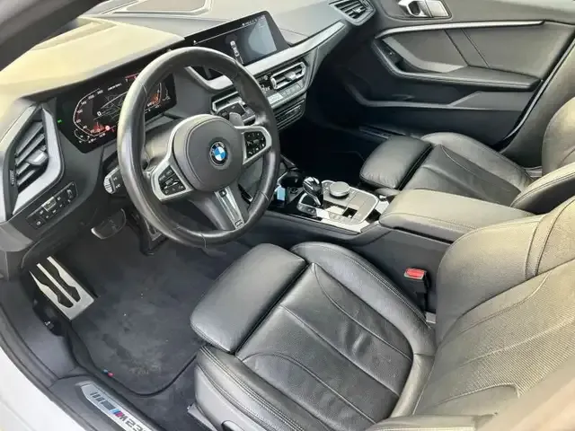 BMW 235