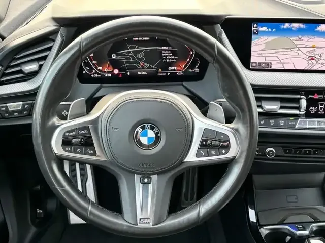 BMW 235