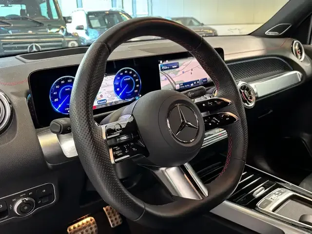 Mercedes-Benz EQB 300