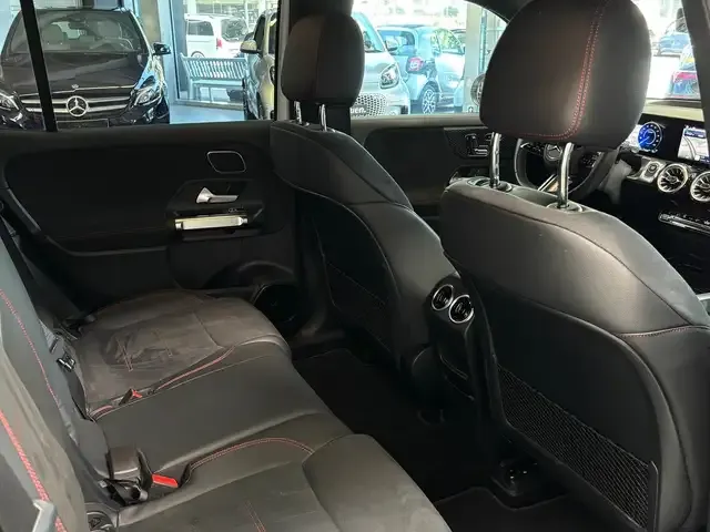 Mercedes-Benz EQB 300