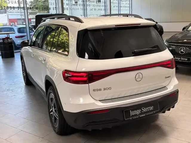 Mercedes-Benz EQB 300