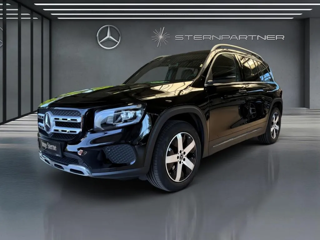 Mercedes-Benz GLB 220