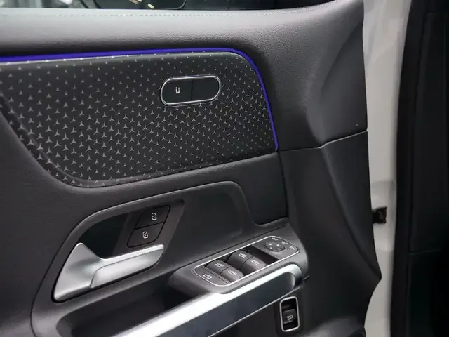 Mercedes-Benz GLB 200