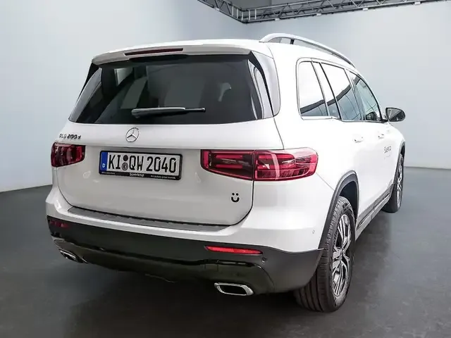 Mercedes-Benz GLB 200