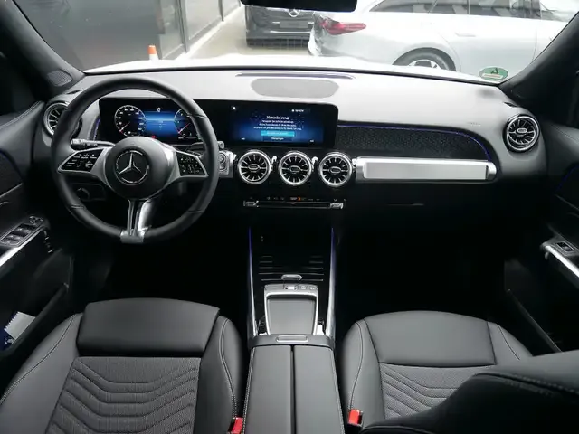 Mercedes-Benz GLB 200