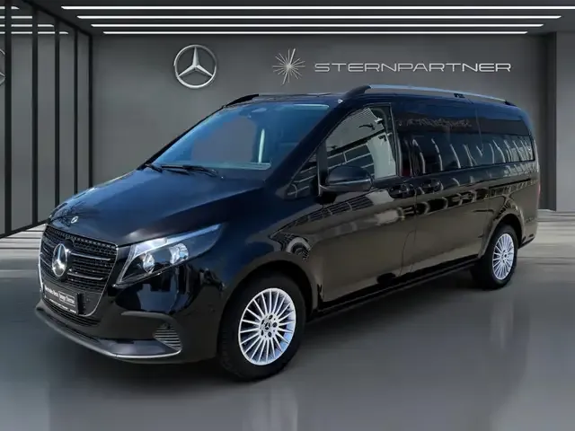 Mercedes-Benz V 220