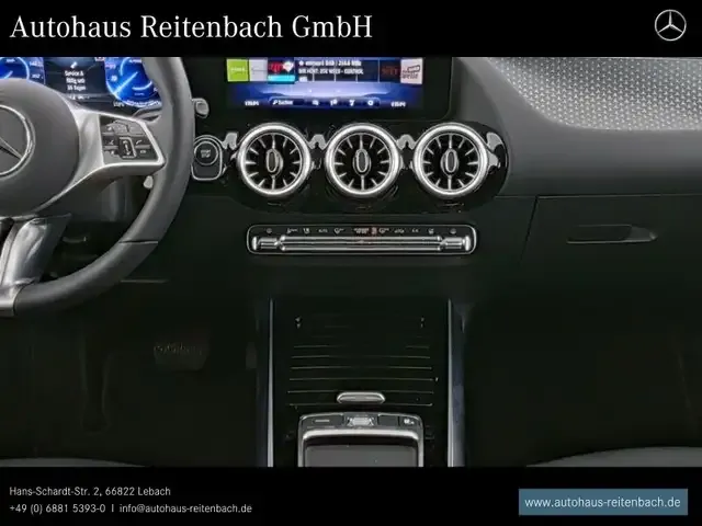 Mercedes-Benz EQA 300