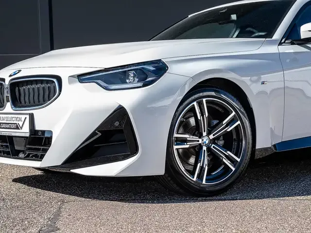 BMW 218