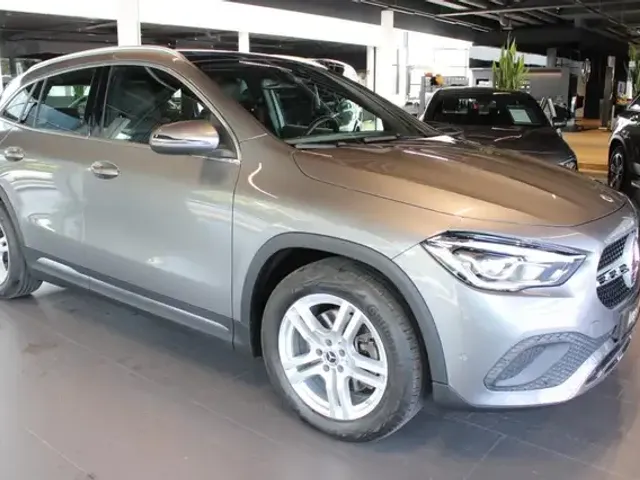 Mercedes-Benz GLA 250