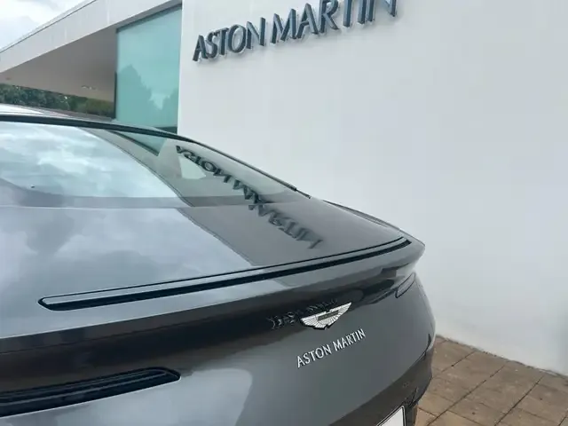 Aston Martin DB11