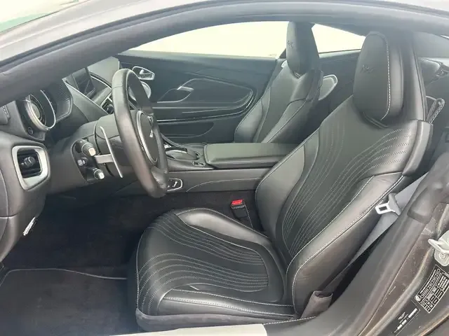 Aston Martin DB11