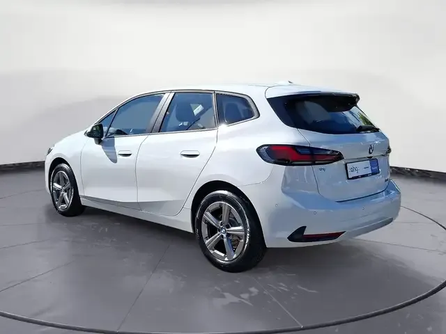 BMW 216