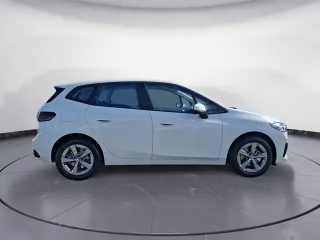 BMW 216