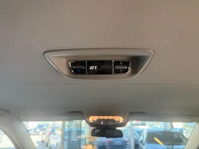 Mercedes-Benz V 220