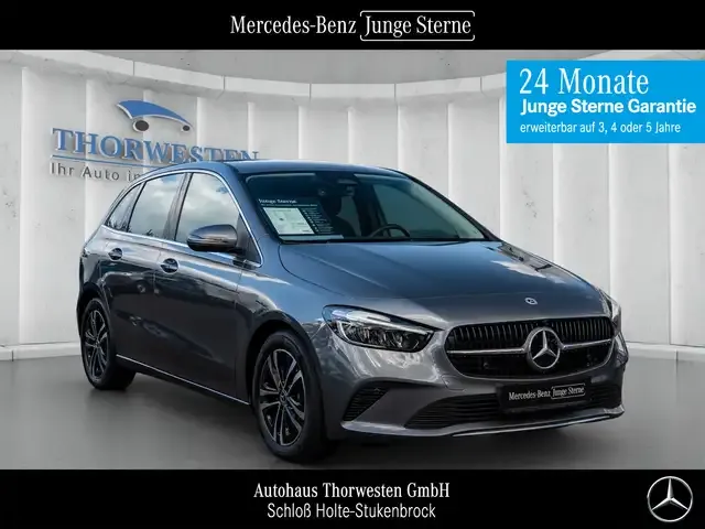 Mercedes-Benz B 180