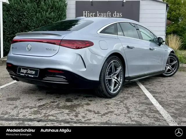 Mercedes-Benz EQS