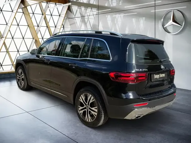 Mercedes-Benz GLB 200