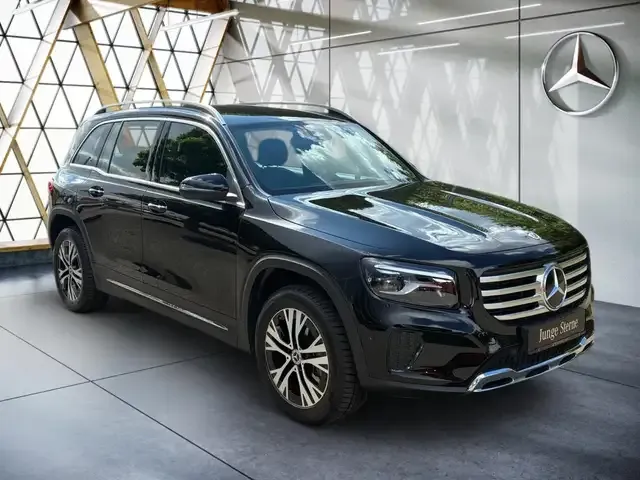 Mercedes-Benz GLB 200