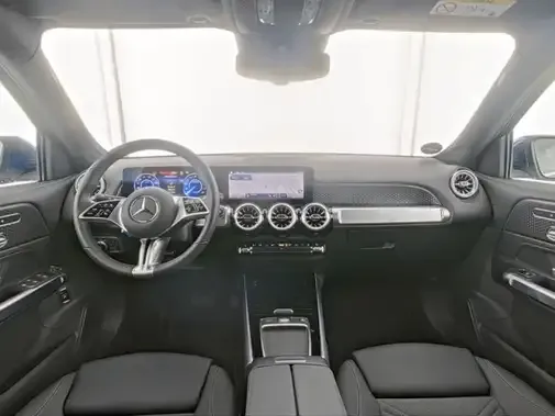 Mercedes-Benz EQB 300