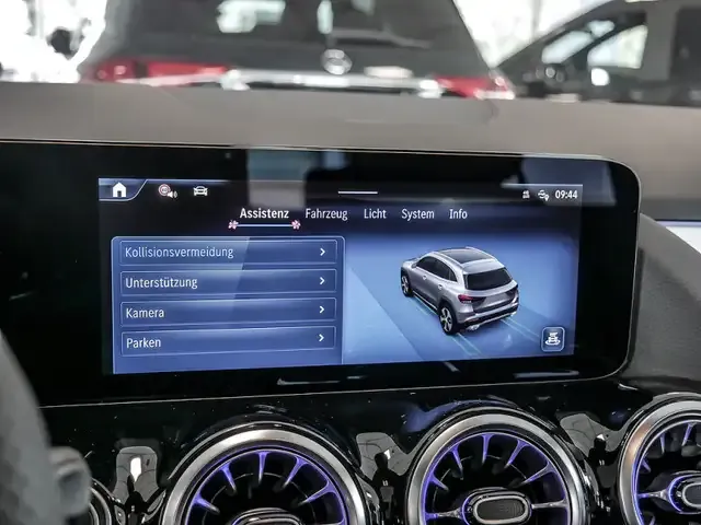 Mercedes-Benz GLA 200