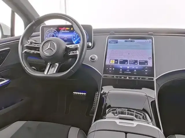 Mercedes-Benz EQE 300