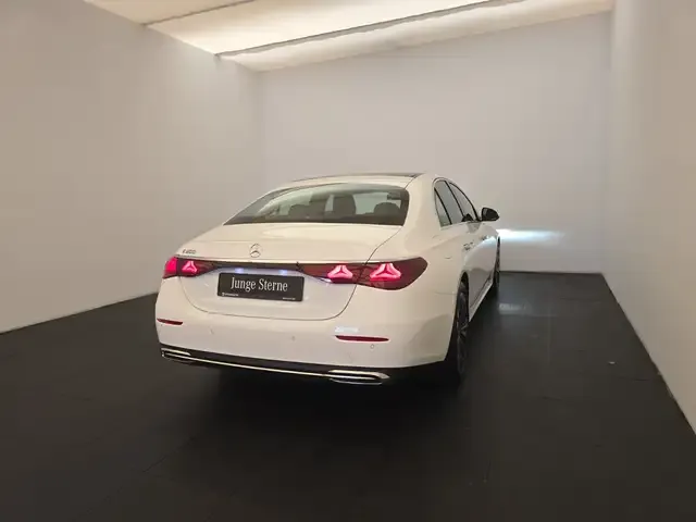 Mercedes-Benz E 200