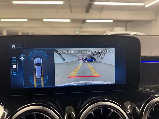 Mercedes-Benz GLB 200