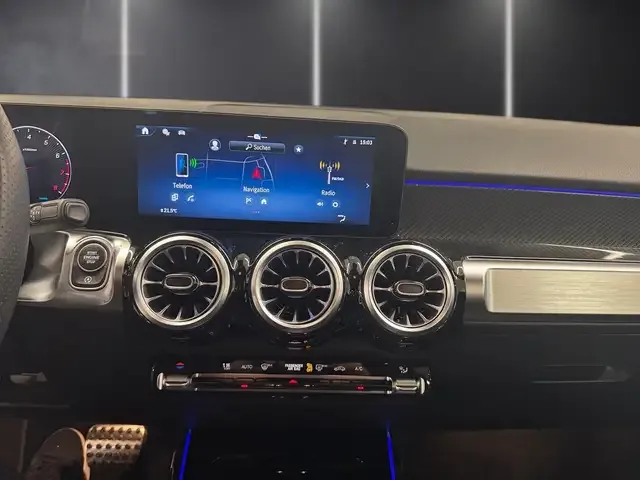 Mercedes-Benz GLB 200