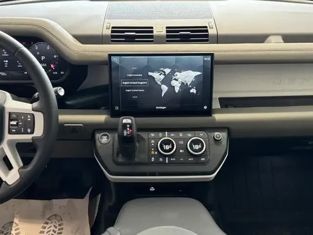 Land Rover Defender