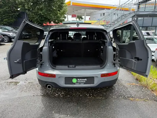 MINI Cooper Clubman