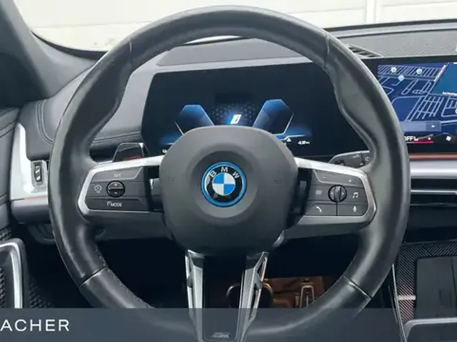 BMW iX1