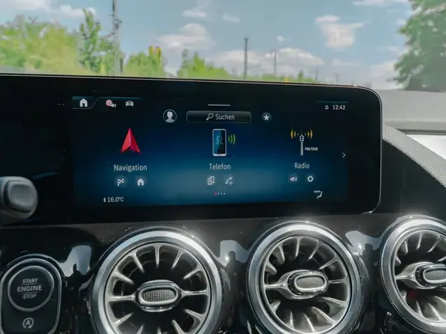 Mercedes-Benz GLA 220