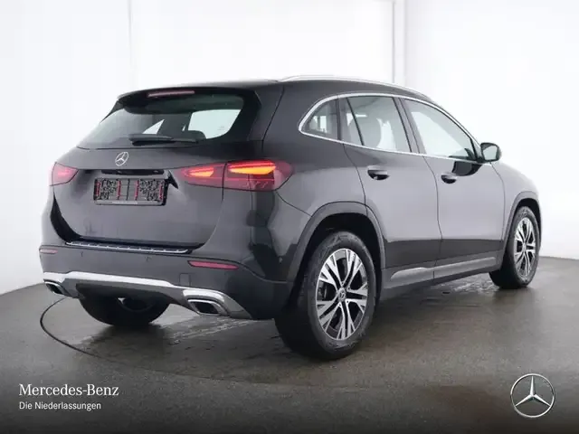 Mercedes-Benz GLA 180