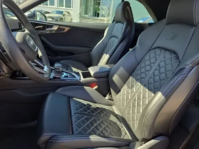 Audi S5