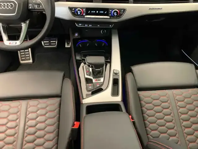 Audi RS4