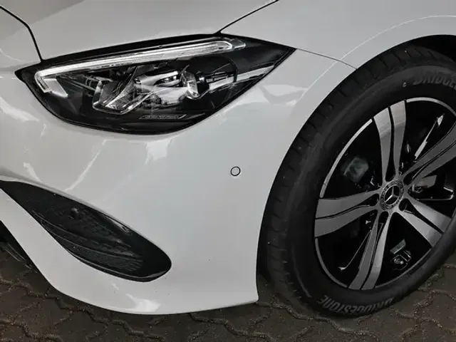 Mercedes-Benz C 200