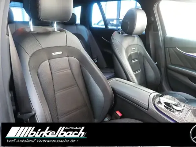 Mercedes-Benz E 63 AMG