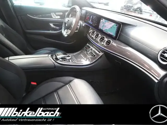 Mercedes-Benz E 63 AMG