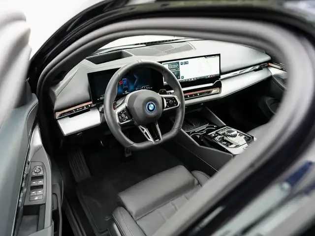 BMW 550